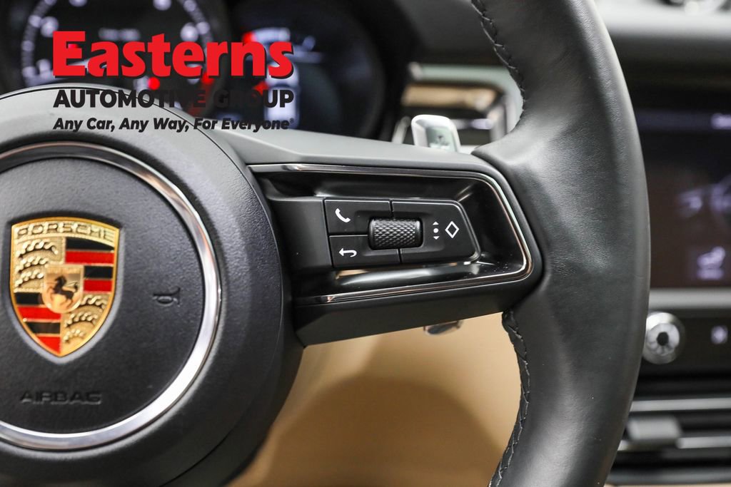 Used 2024 Porsche Macan image 16