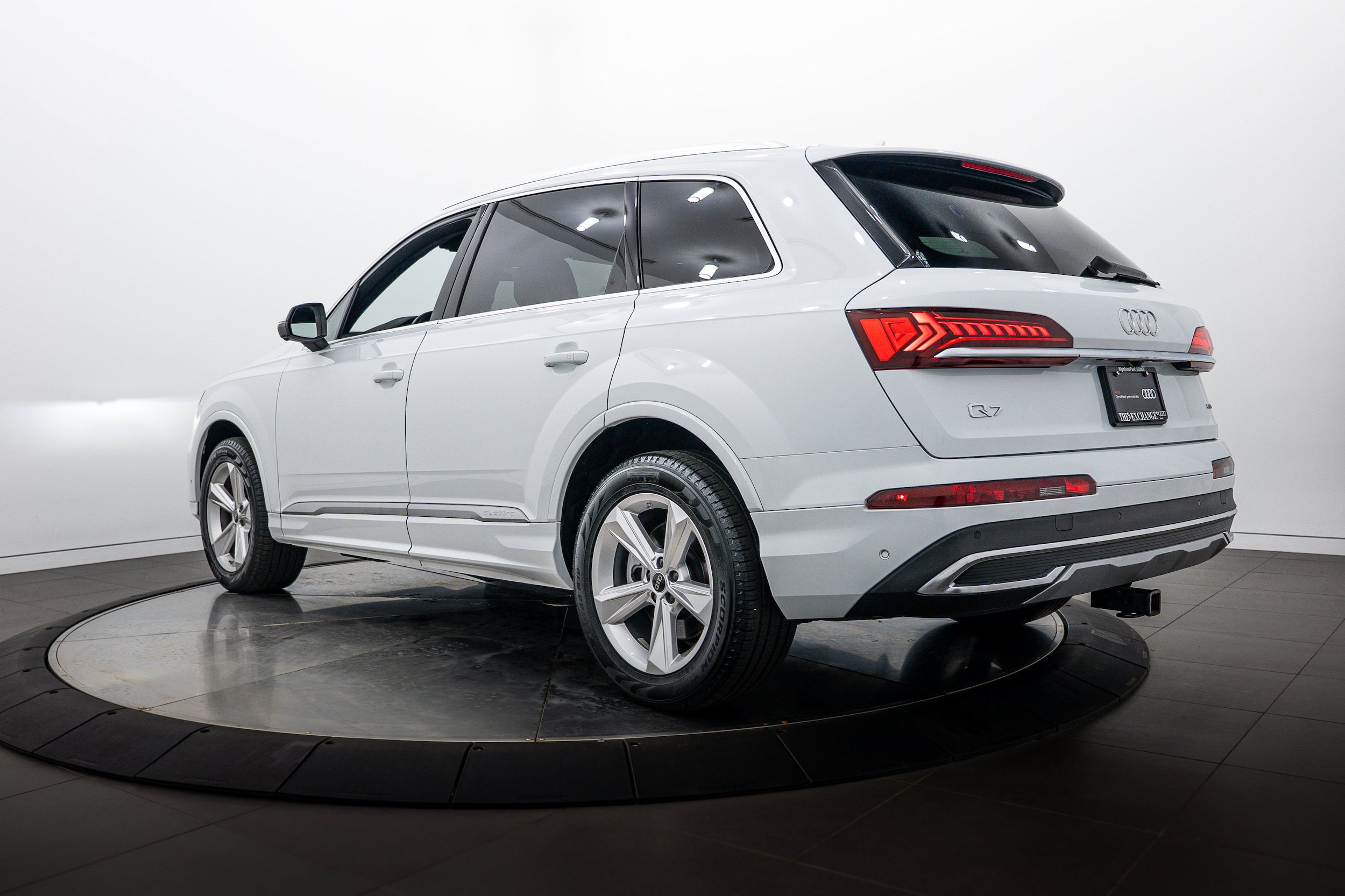 Certified 2023 Audi Q7 2.0T Premium Plus w/ Premium Plus Package AWD/4WD image 5