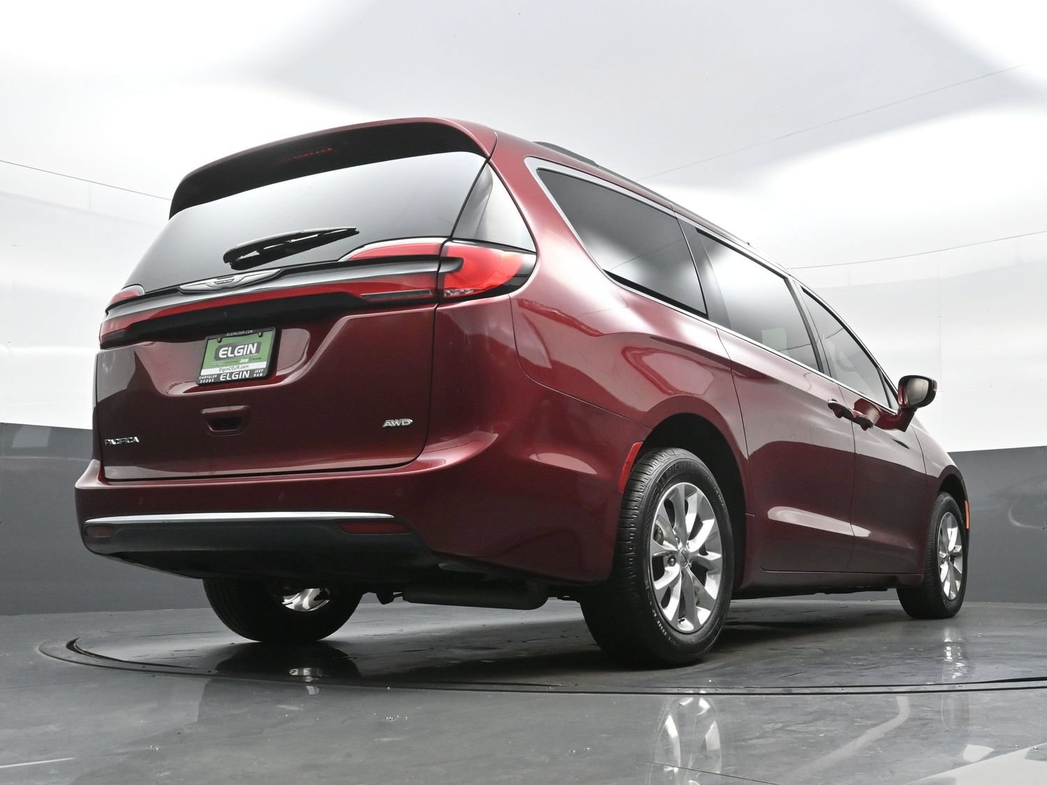 Used 2022 Chrysler Pacifica Touring-L AWD/4WD image 33