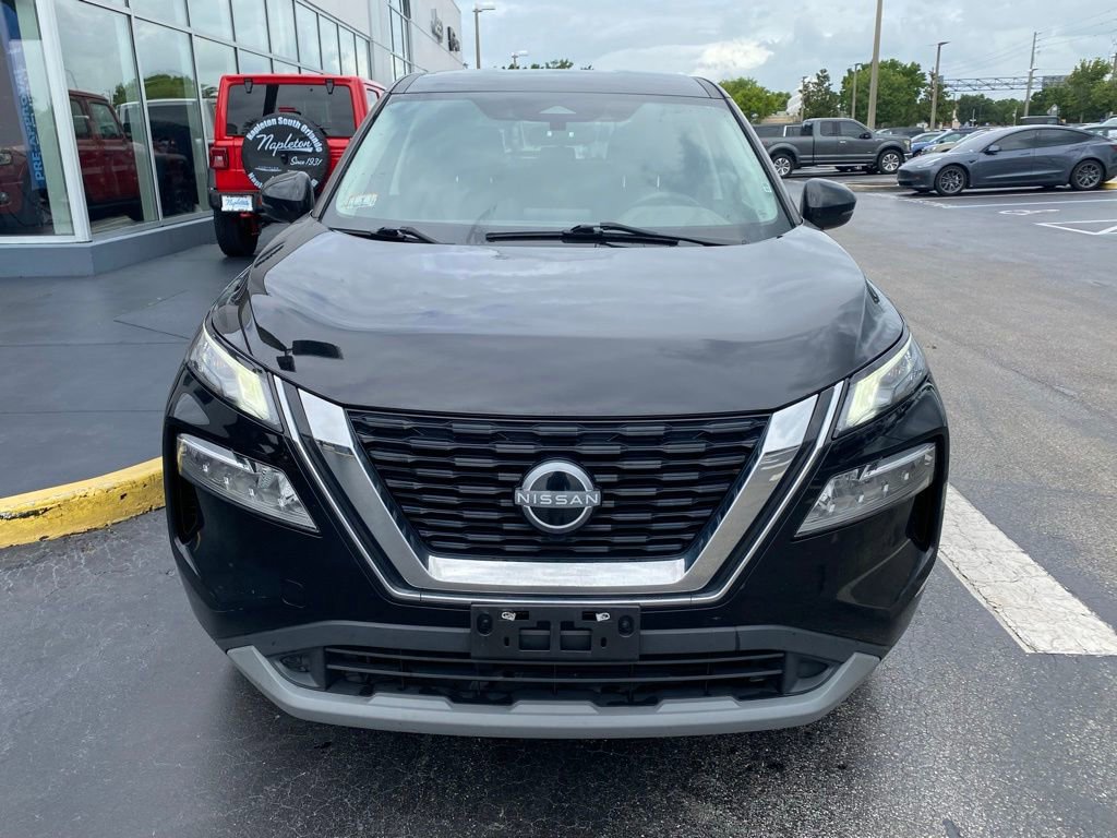 Used 2022 Nissan Rogue SV AWD/4WD image 3