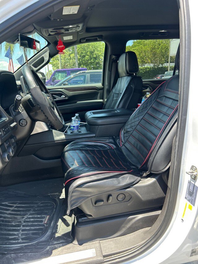 Used 2021 Chevrolet Suburban Premier w/ Premium Package RWD image 13