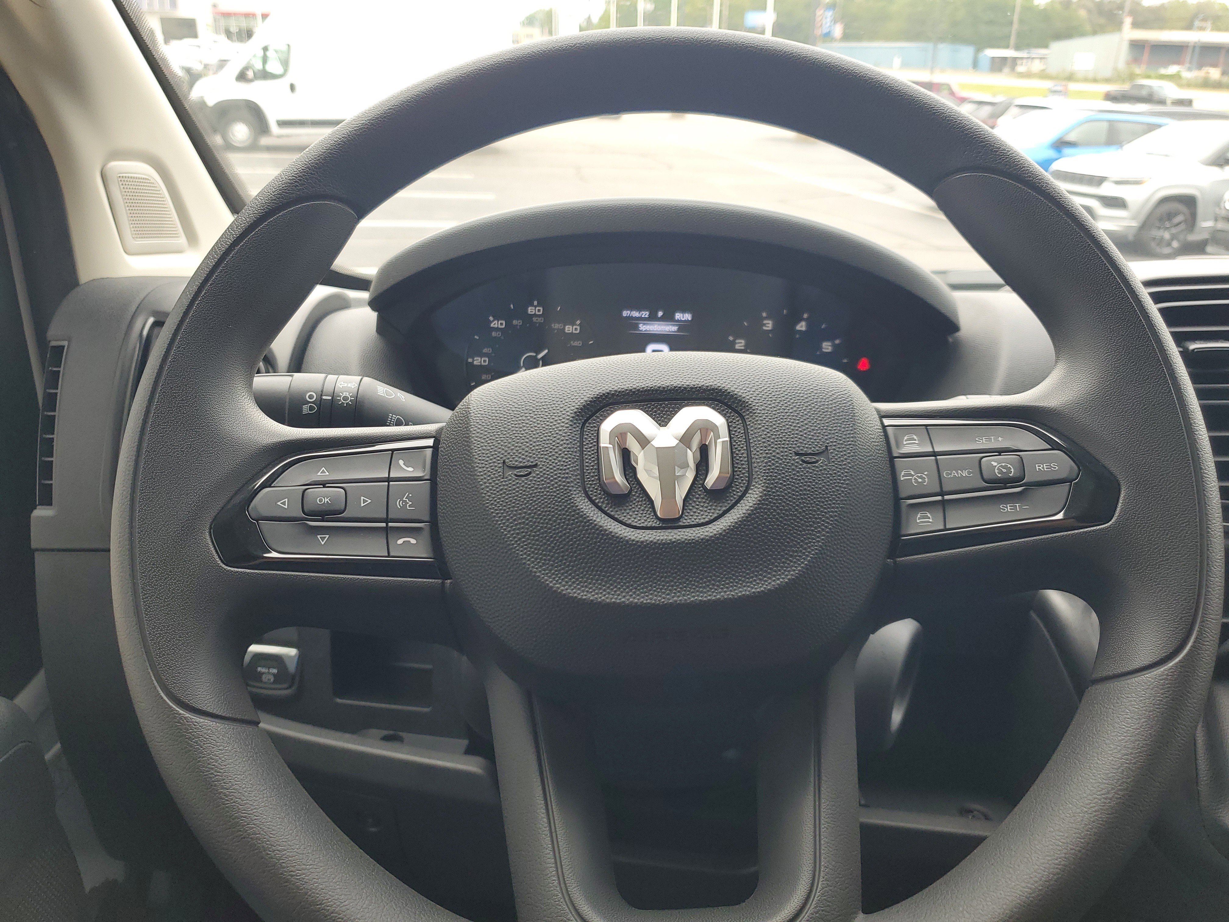 Used 2025 RAM ProMaster 2500 w/ Convenience Group image 8