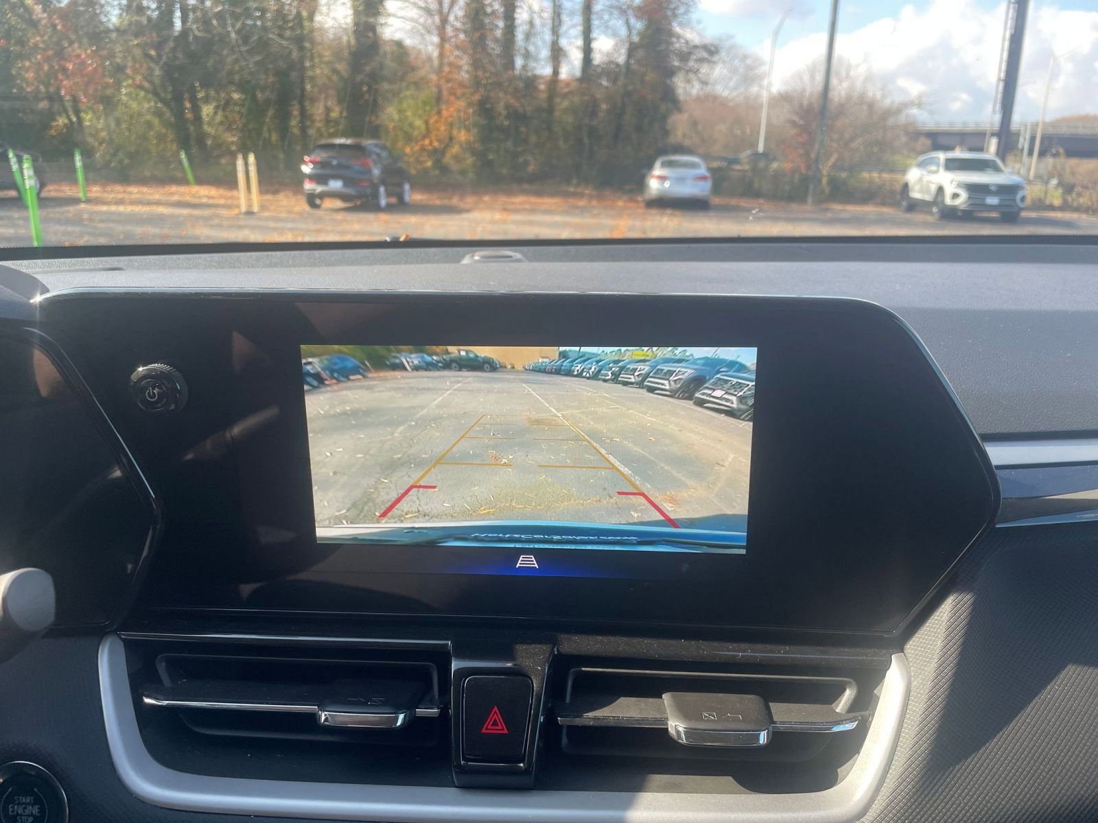 Used 2025 Chevrolet TrailBlazer LT w/ Driver Confidence Package image 17