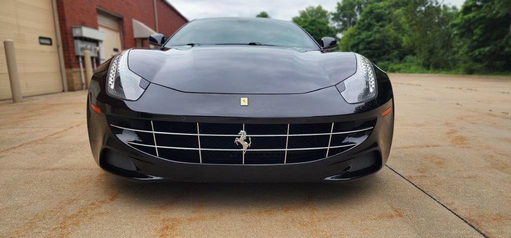 Used 2016 Ferrari FF image 22