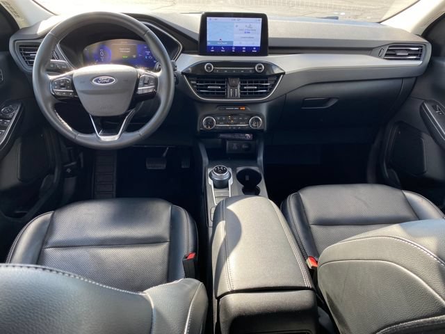 Used 2022 Ford Escape SEL w/ Technology Package FWD image 4