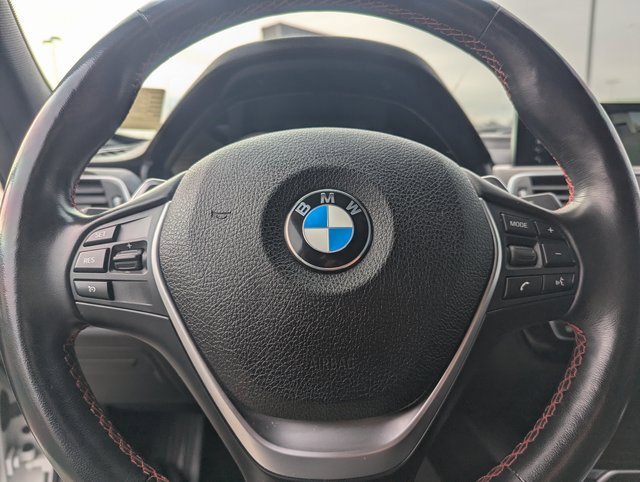 Used 2018 BMW 330e w/ Premium Package image 19