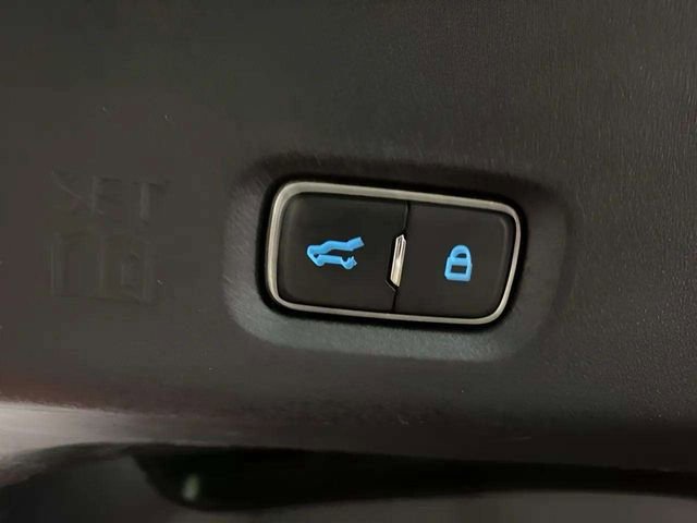 Used 2025 Ford Expedition Platinum AWD/4WD image 10