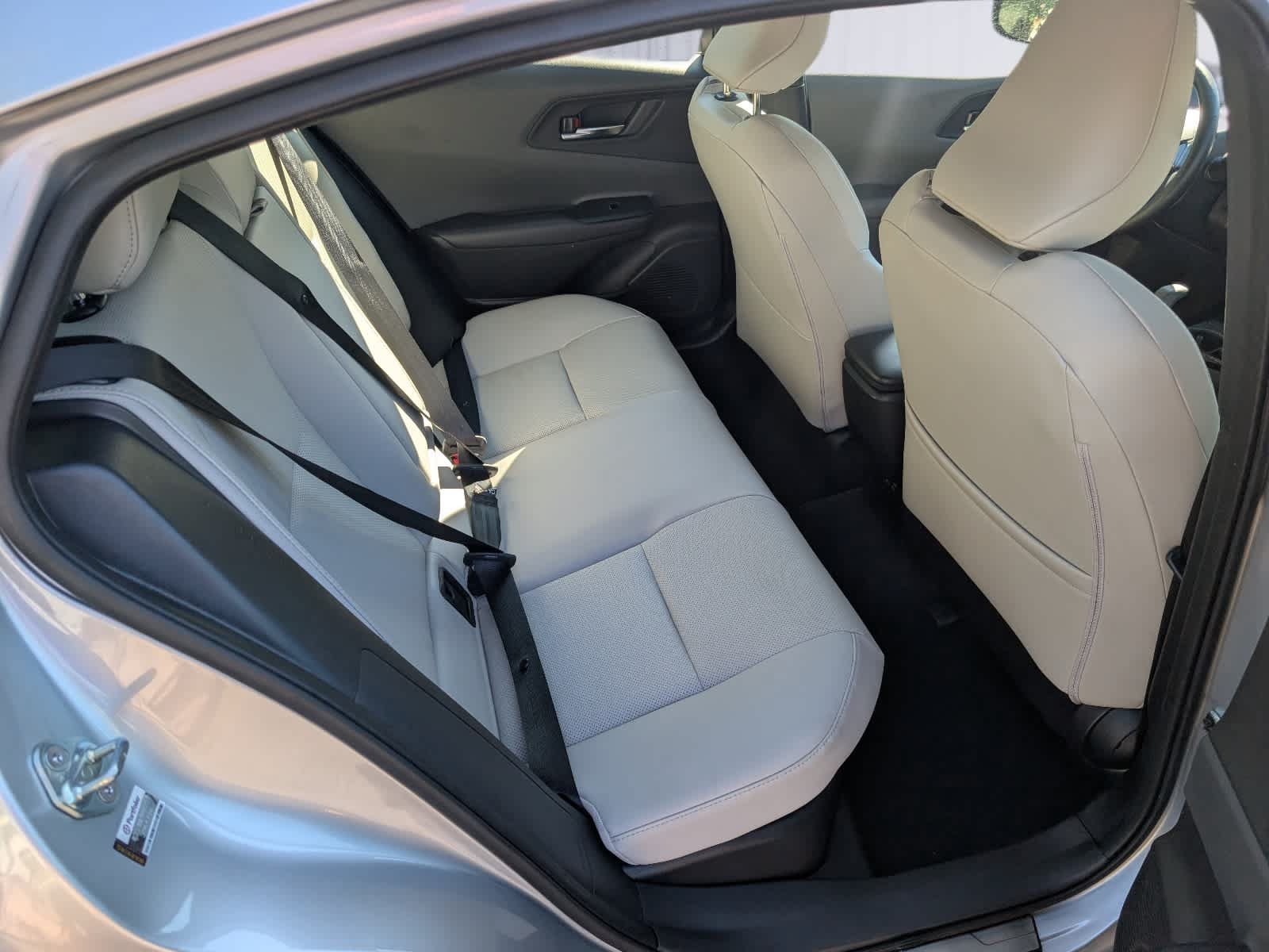 Used 2024 Toyota Prius XLE FWD image 11