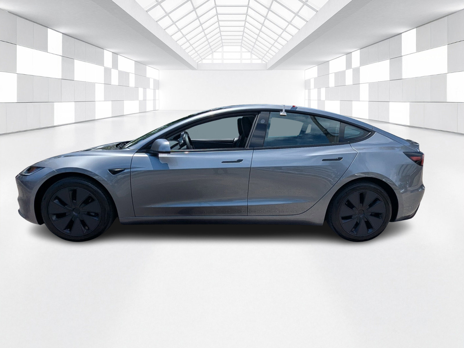 Used 2024 Tesla Model 3 Standard Range RWD image 4