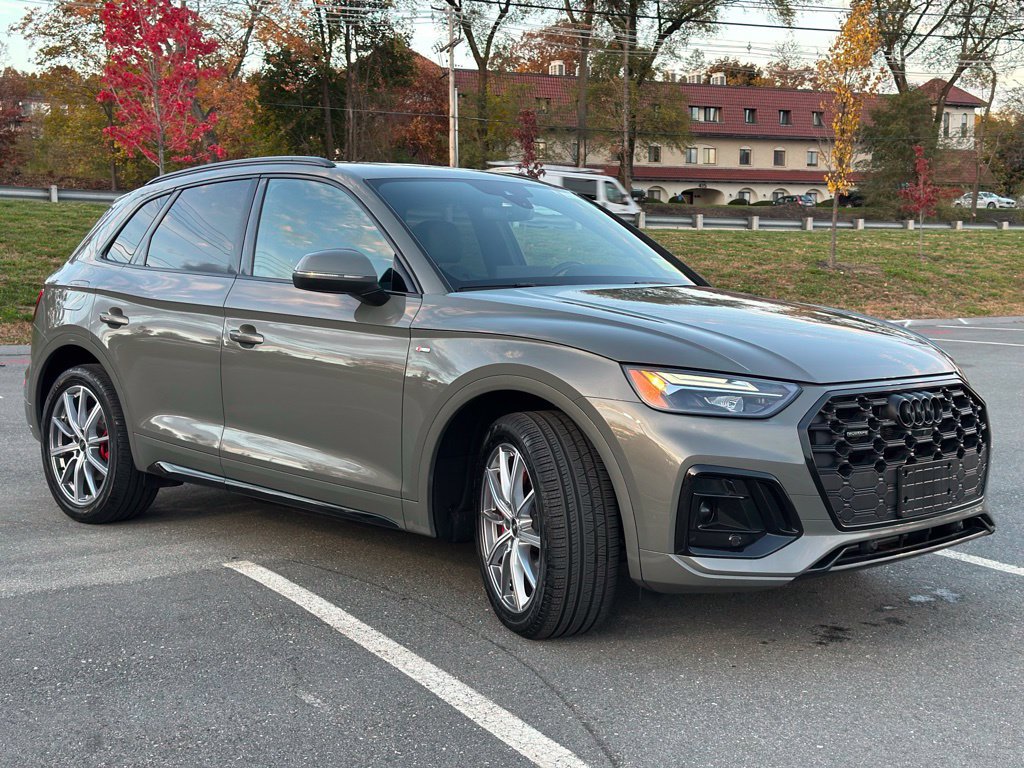 Used 2024 Audi Q5 e Premium Plus AWD/4WD image 9