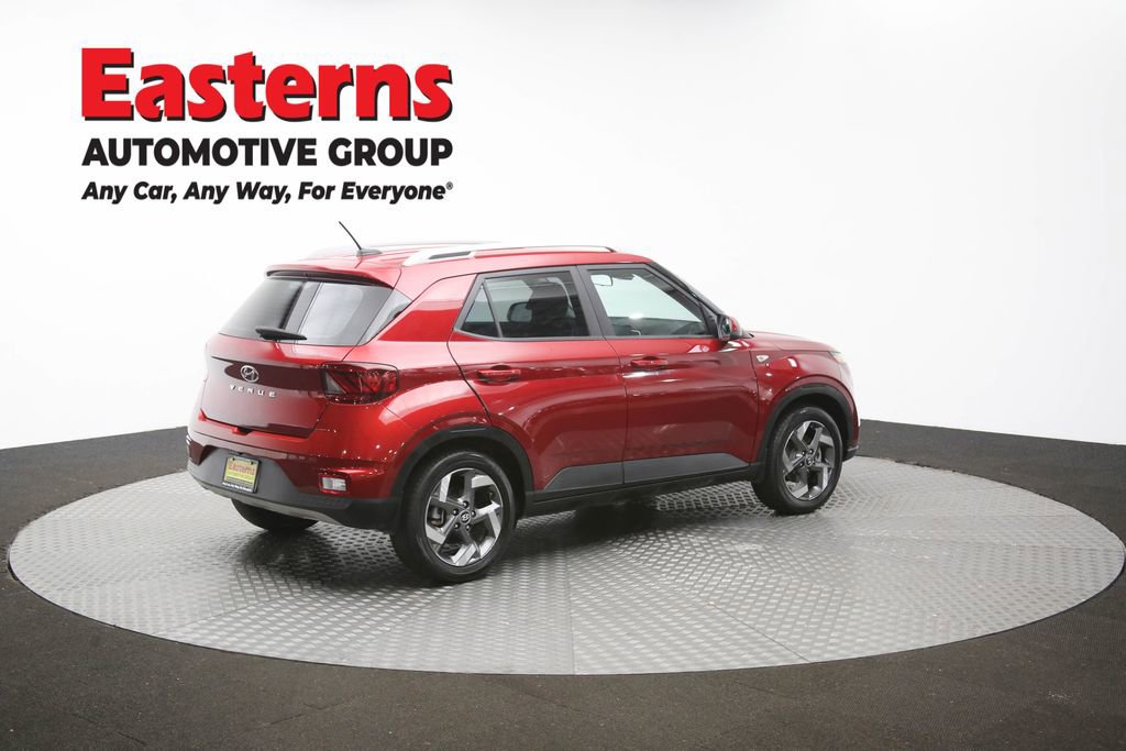 Used 2024 Hyundai Venue Limited image 41
