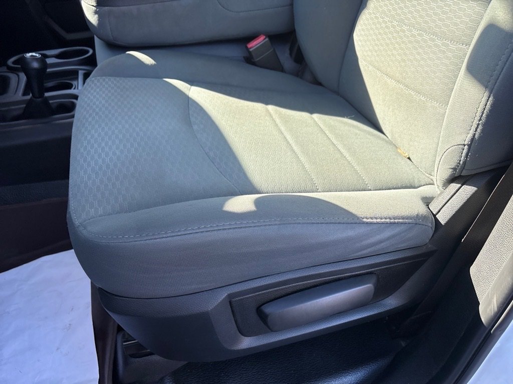 Used 2018 RAM 2500 Tradesman w/ Chrome Appearance Group image 25