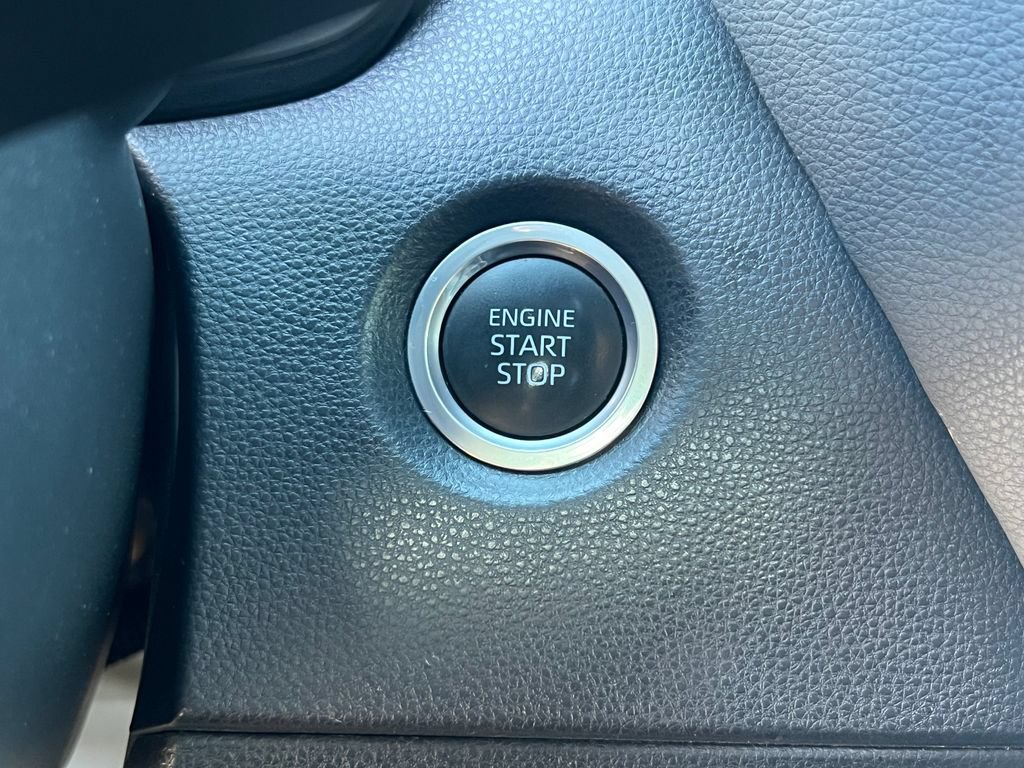 Used 2022 Toyota Corolla XSE FWD image 27