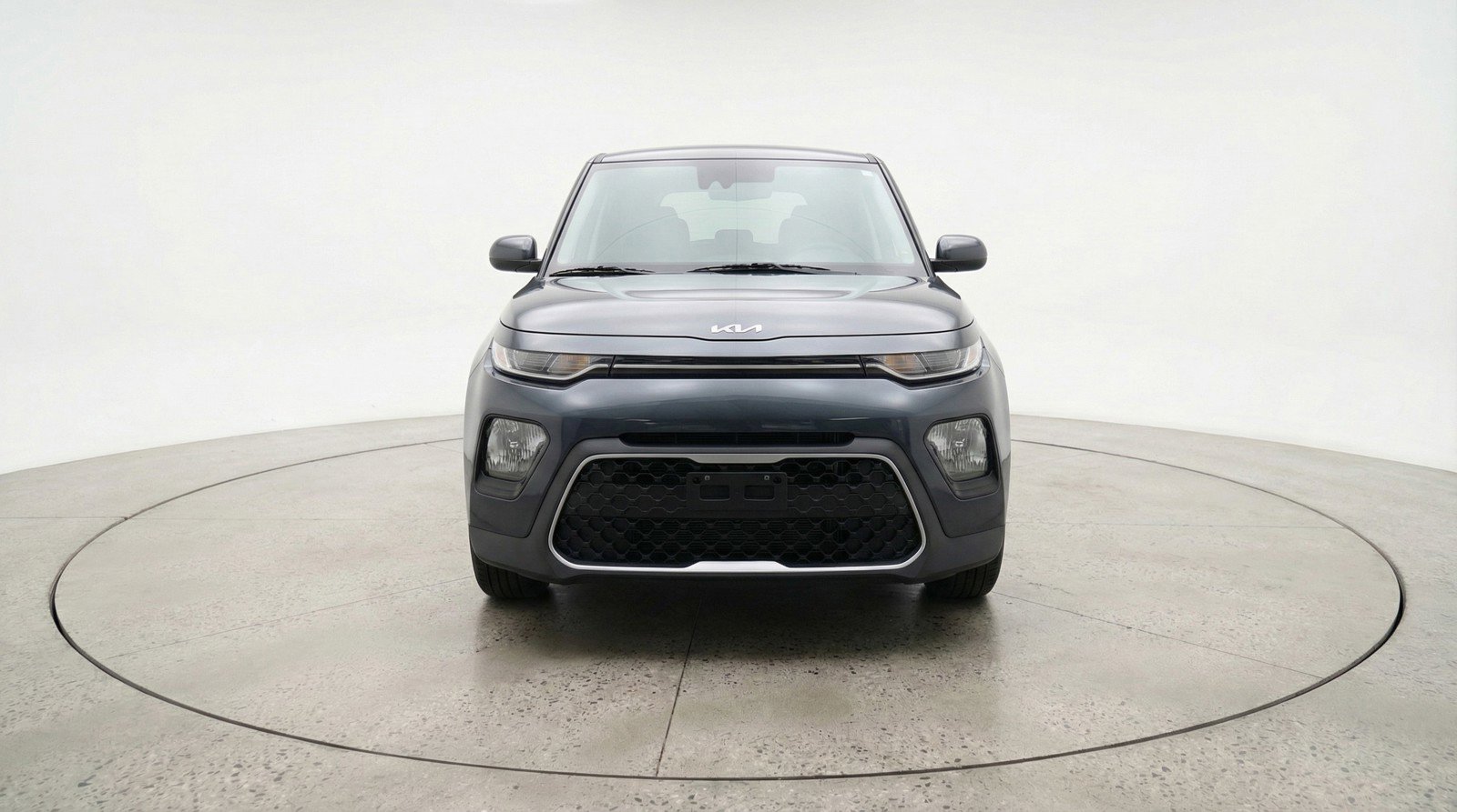 Used 2025 Kia Soul LX w/ LX Technology Package image 2