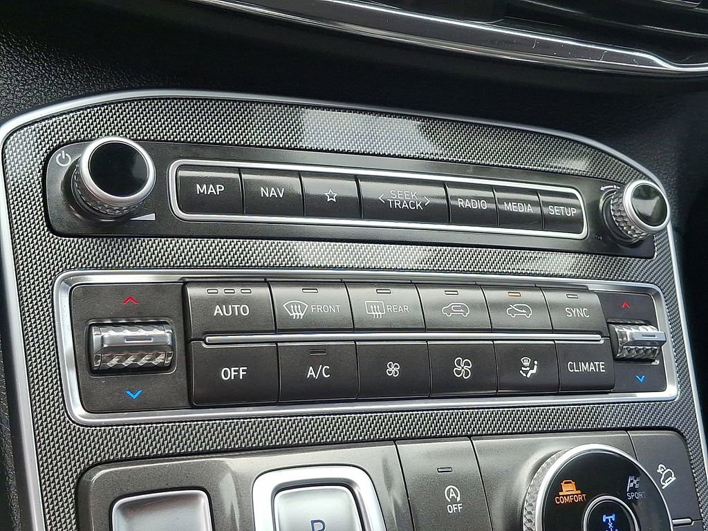 Used 2023 Hyundai Santa Fe SEL image 15