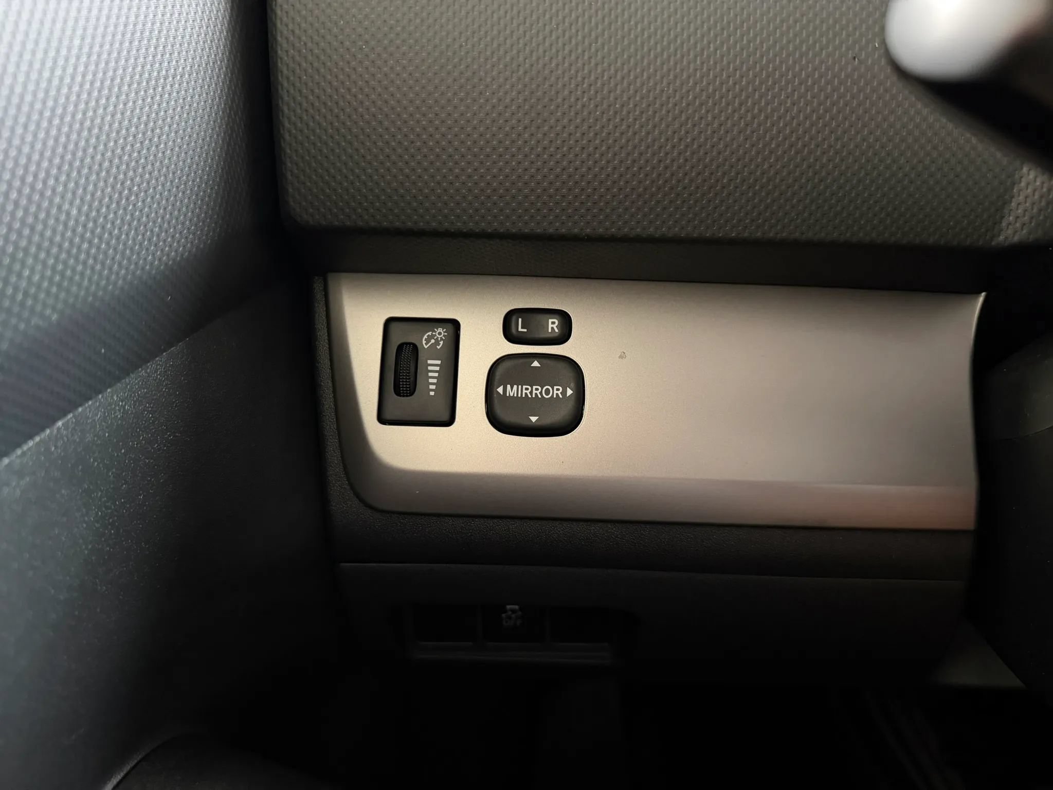 Used 2015 Scion xB FWD image 23