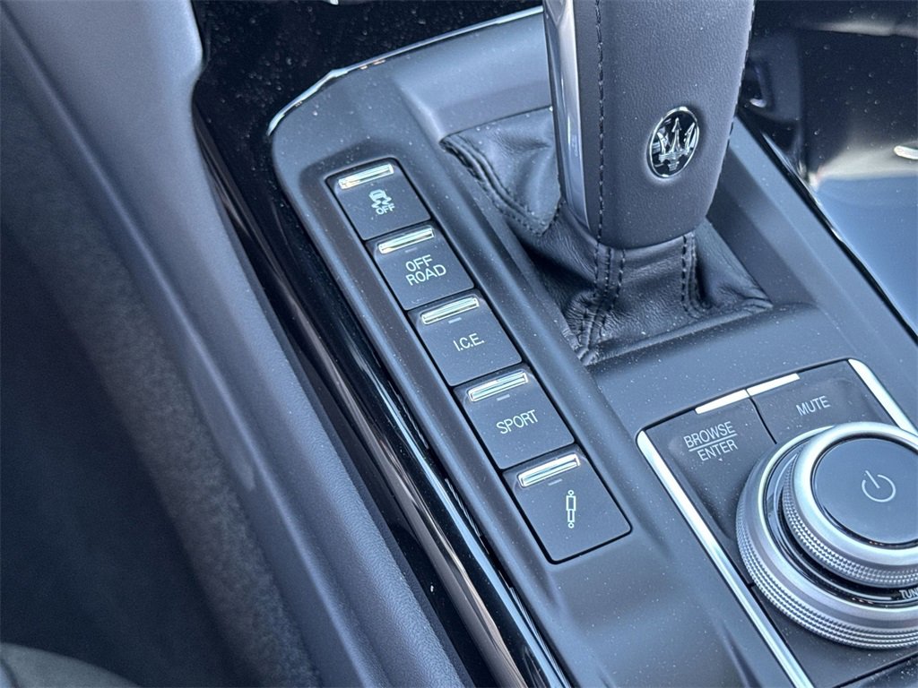 New 2024 Maserati Levante Modena Ultima image 24