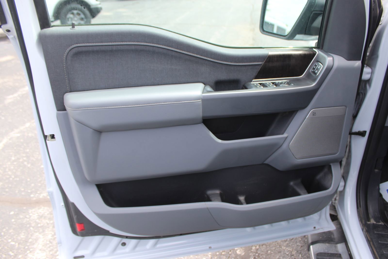 Used 2021 Ford F150 Lariat w/ Max Trailer Tow Package AWD/4WD image 23