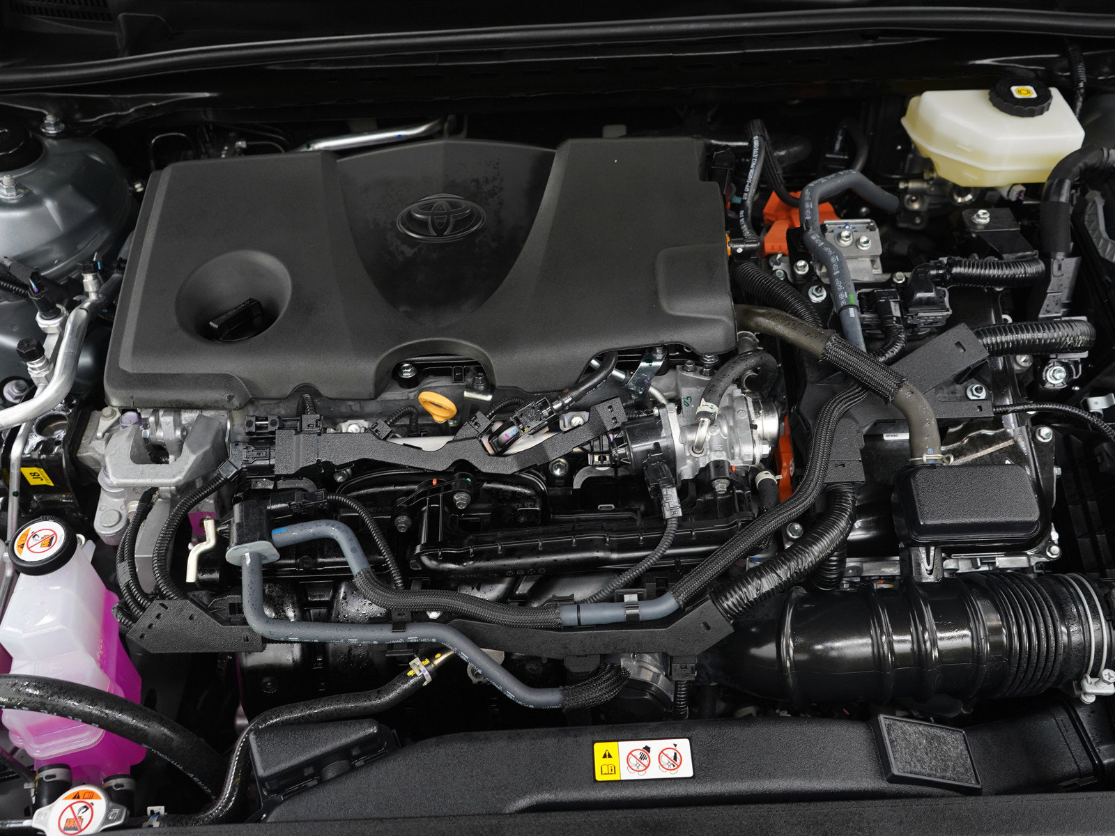 Used 2025 Toyota Camry SE w/ Multimedia Upgrade Package FWD image 26