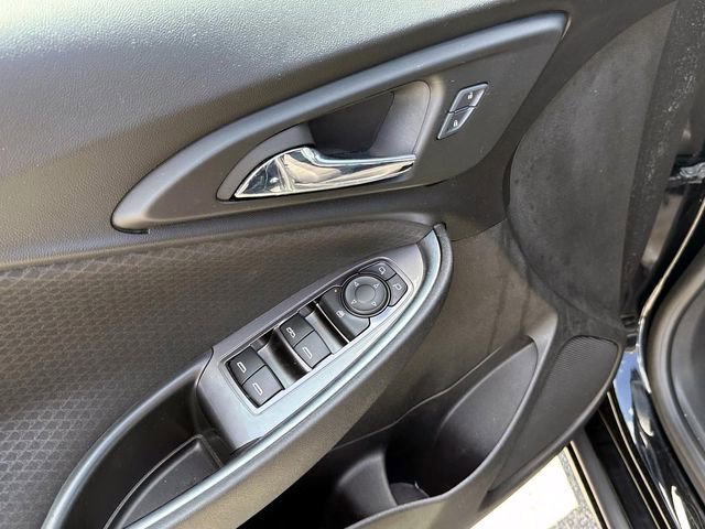 Used 2016 Chevrolet Malibu LT FWD image 15