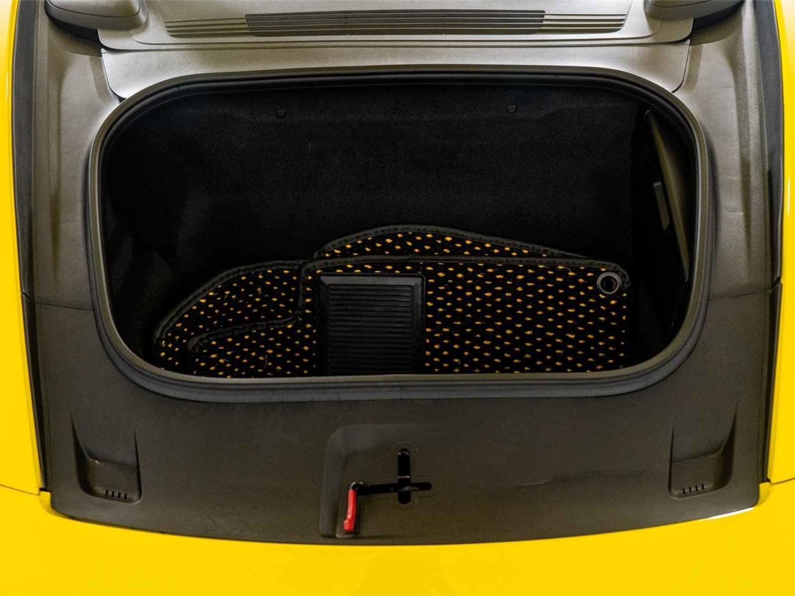 Used 2023 Porsche 911 Carrera T image 50