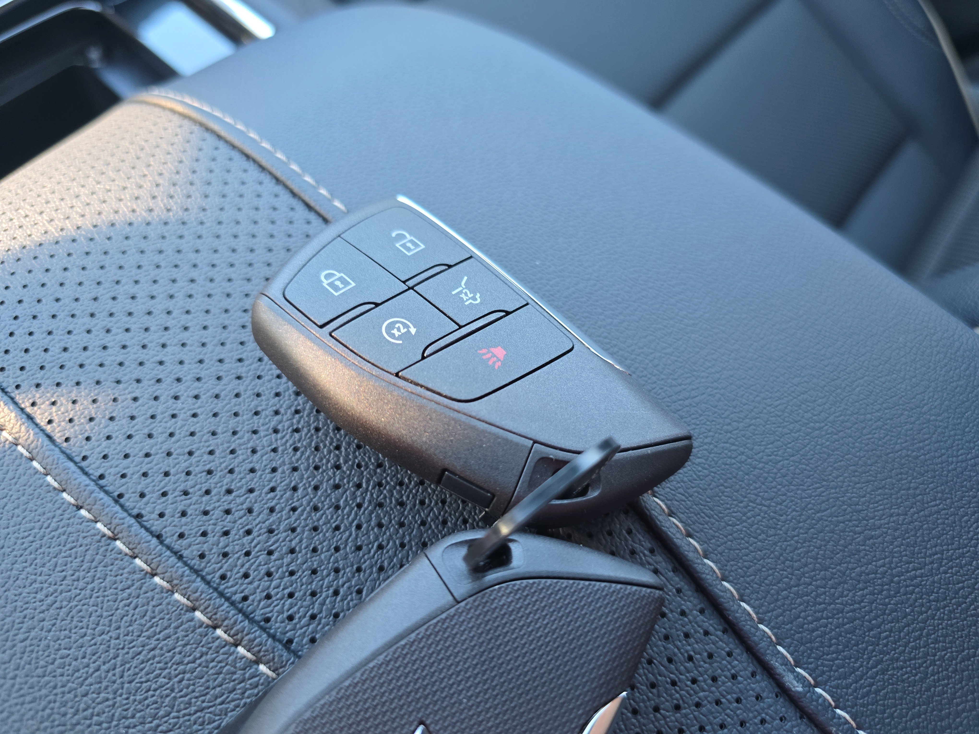 New 2026 Chevrolet Traverse High Country w/ LPO, Floor Liner Package image 37