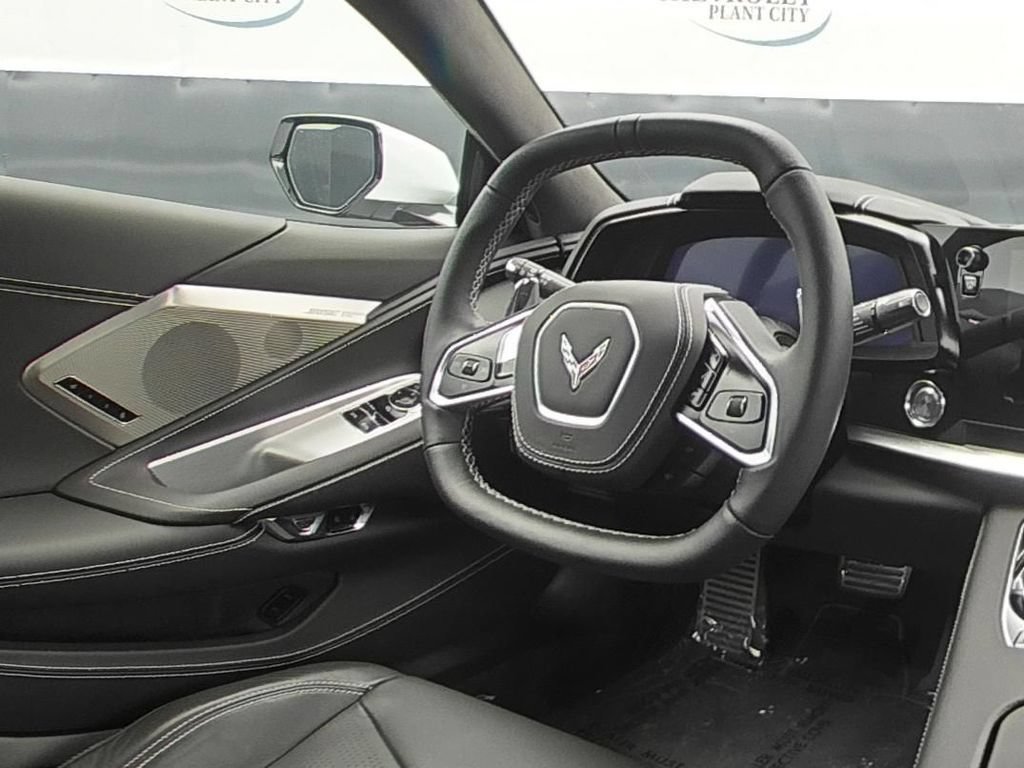 Used 2025 Chevrolet Corvette Stingray Premium Cpe w/ Z51 Performance Package RWD image 12