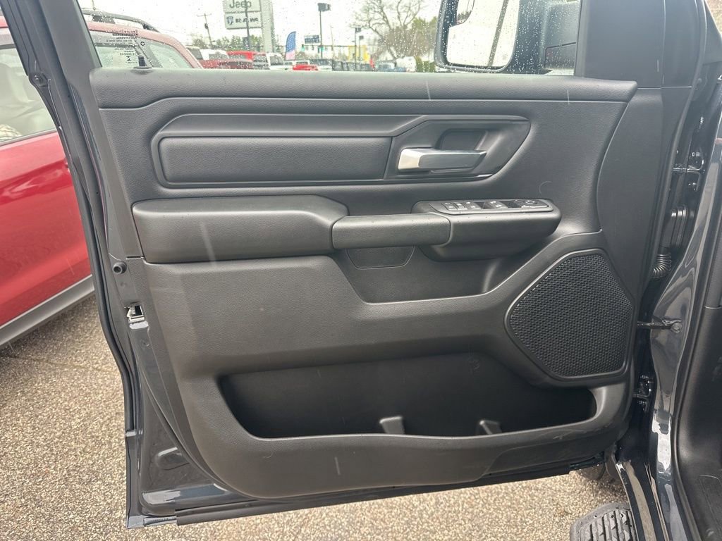 Used 2026 RAM 1500 Express AWD/4WD image 12