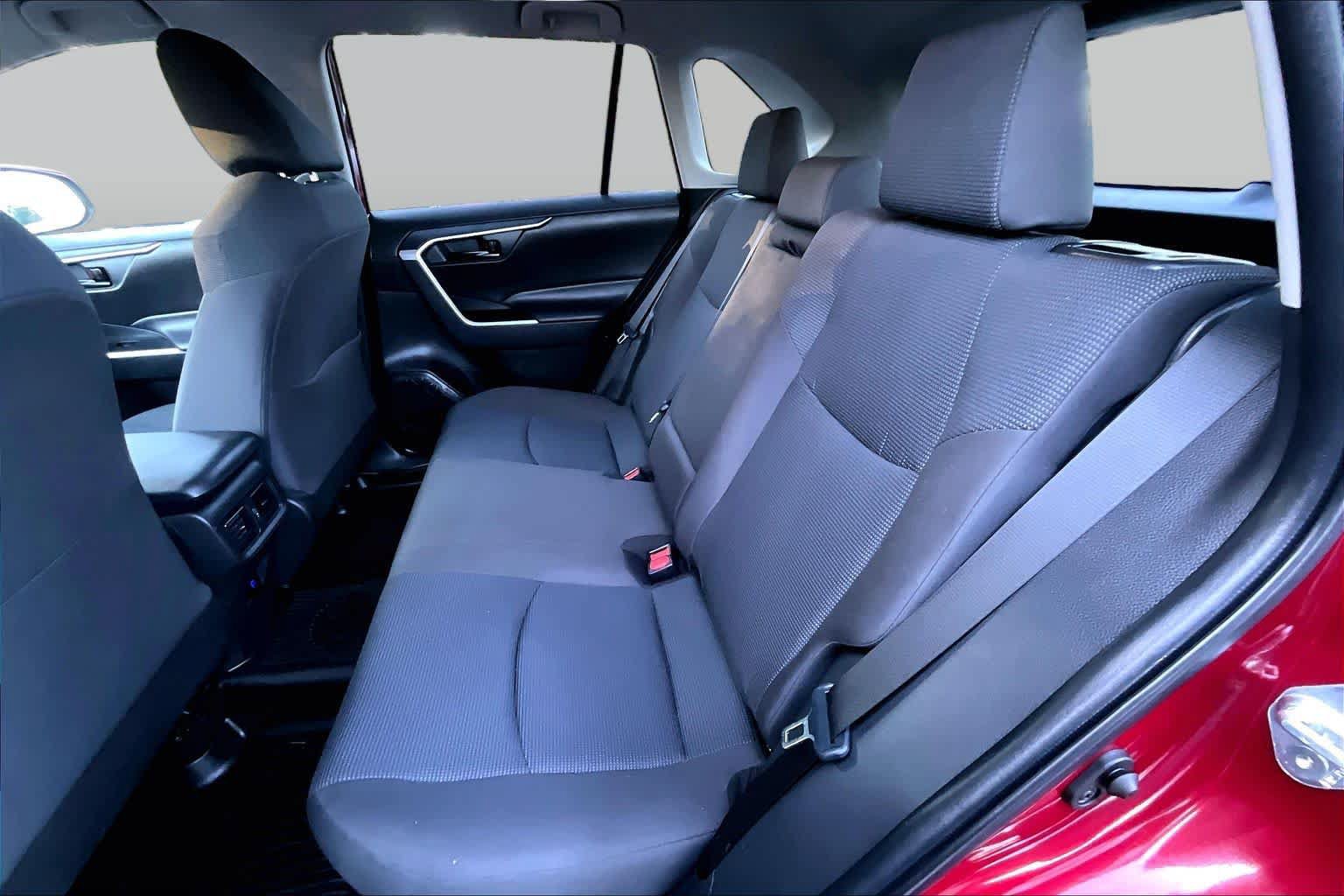 Certified 2024 Toyota RAV4 LE AWD/4WD image 19