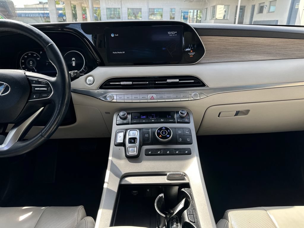 Used 2022 Hyundai Palisade Limited w/ Cargo Package AWD/4WD image 16