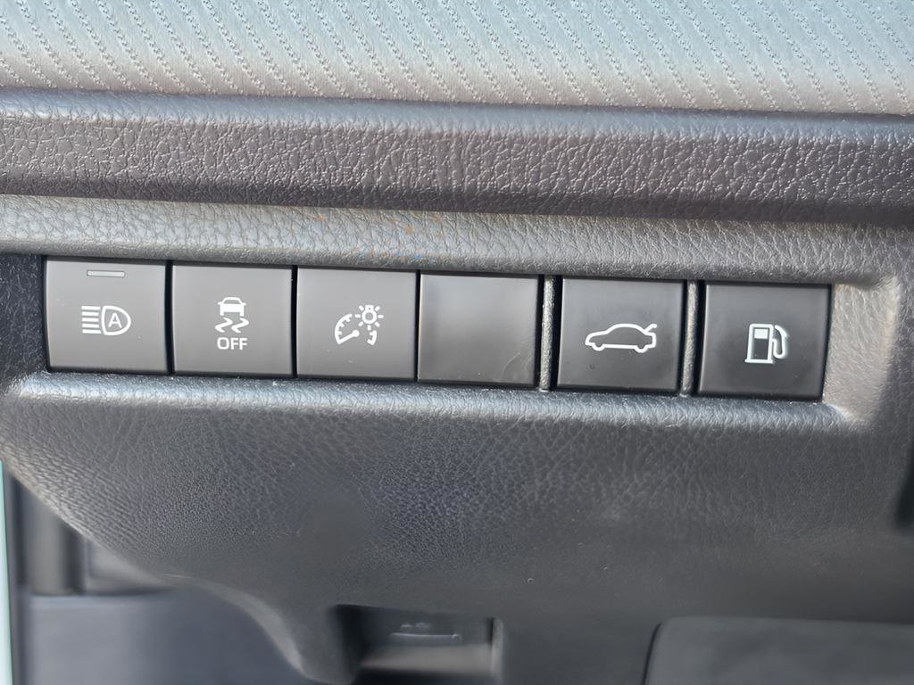 Used 2025 Toyota Camry SE w/ Multimedia Upgrade Package FWD image 20