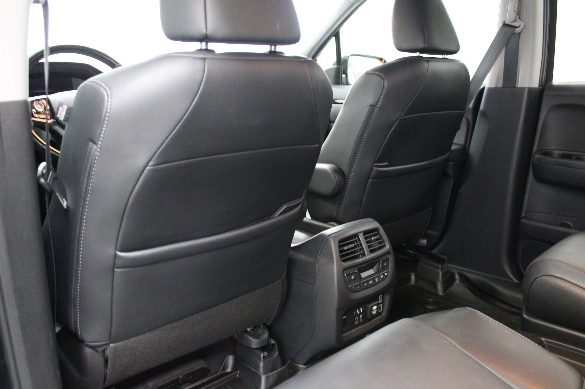 Used 2021 Honda Pilot Touring image 14