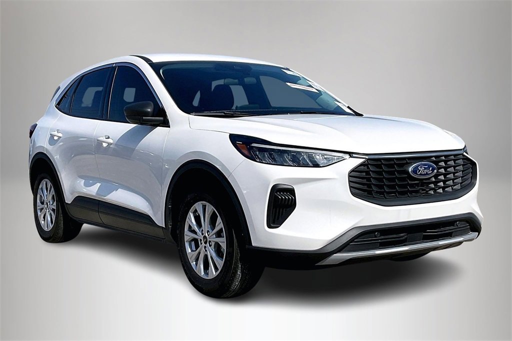 Used 2023 Ford Escape Active image 1