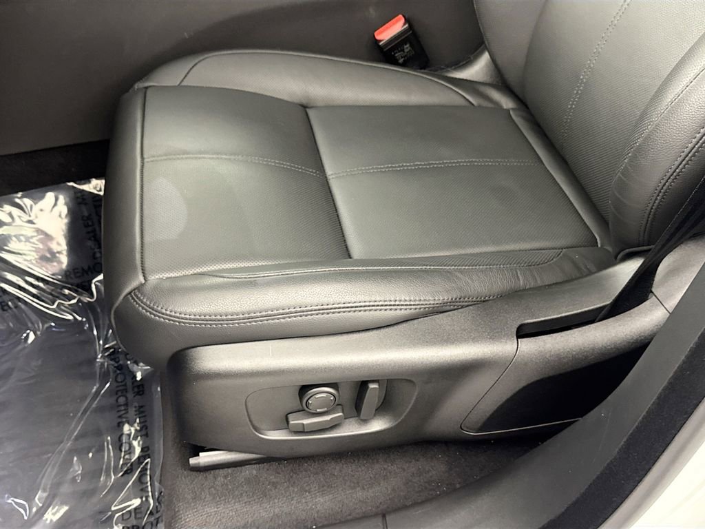 Used 2026 Land Rover Range Rover Velar S image 19