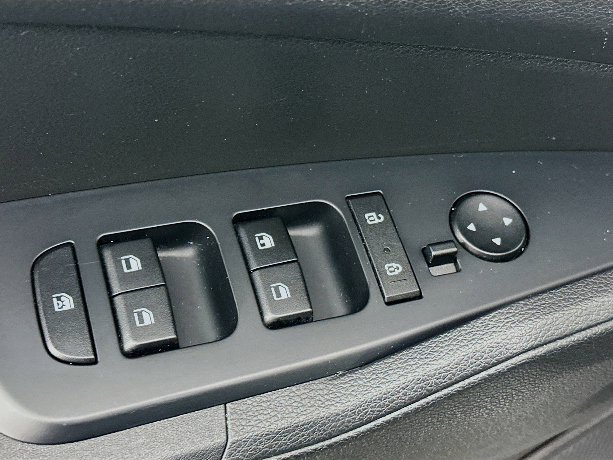 Used 2024 Kia Sportage LX image 15