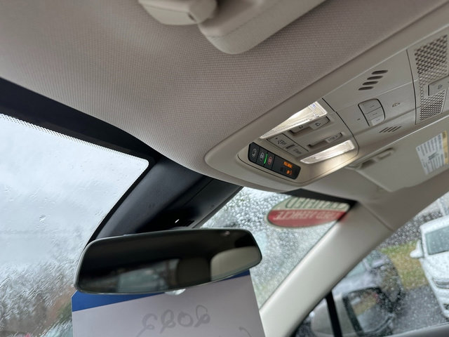 Used 2022 Cadillac XT5 Premium Luxury w/ LPO, Floor Liner Package image 23