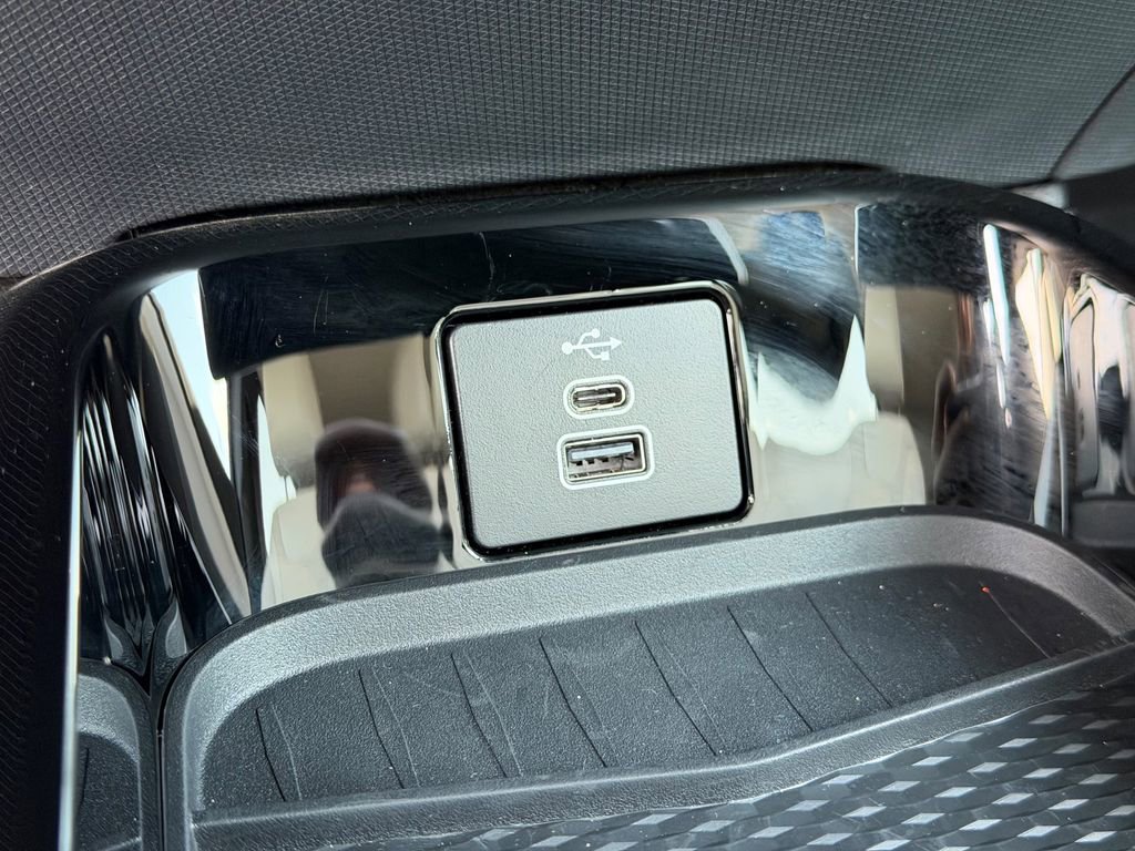 Used 2025 Ford Mustang Mach-E Premium AWD/4WD image 32