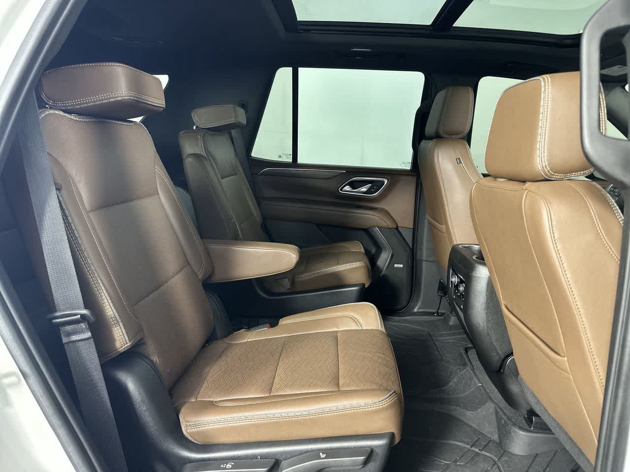 Used 2023 Chevrolet Tahoe High Country AWD/4WD image 21