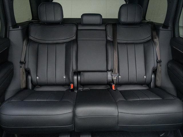 New 2025 Land Rover Range Rover SE image 19