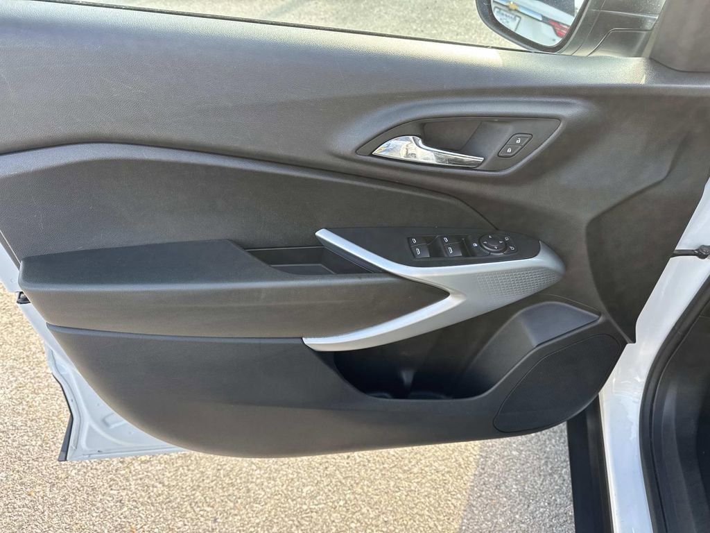 Certified 2024 Chevrolet Trax LS image 18