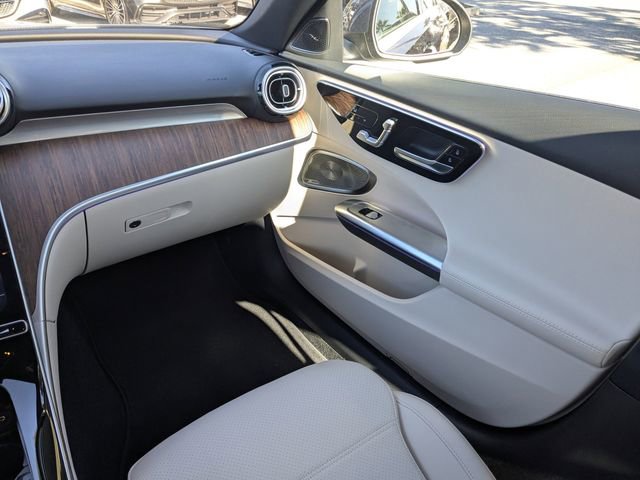 Used 2025 Mercedes-Benz C 300 4MATIC Sedan image 17