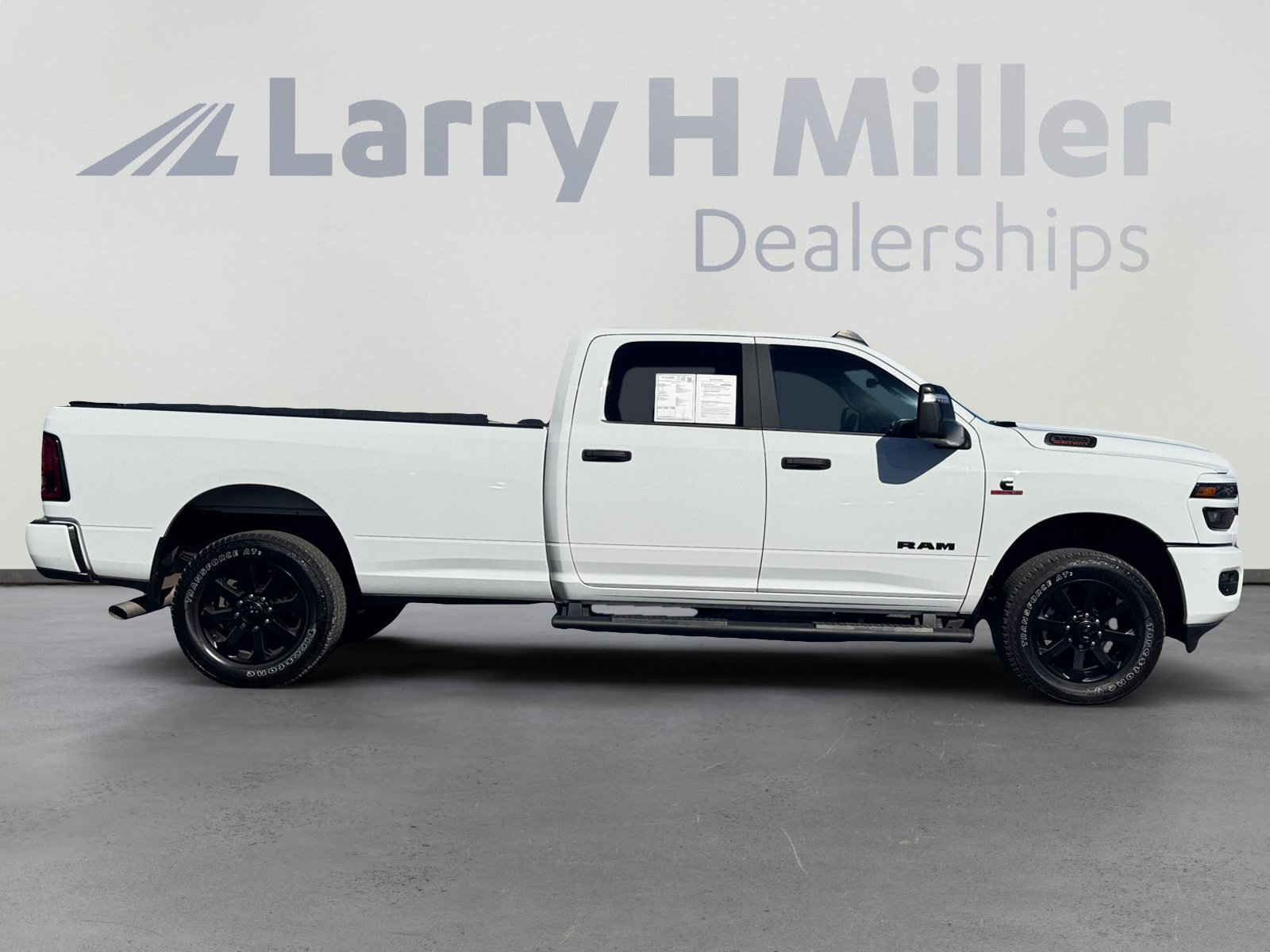Used 2025 RAM 3500 Big Horn AWD/4WD image 6