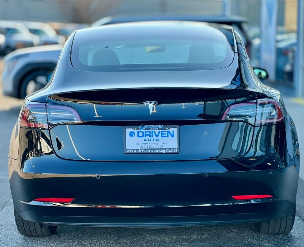Used 2021 Tesla Model 3 Standard Range Plus image 37