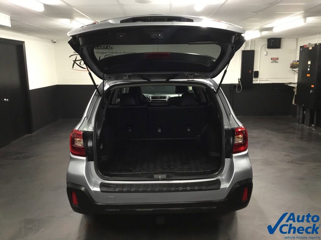 Used 2018 Subaru Outback 2.5i Limited AWD/4WD image 12