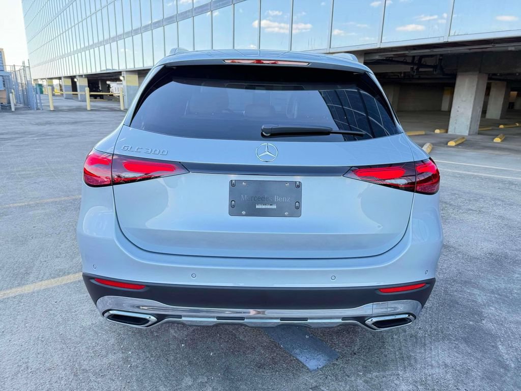 Used 2026 Mercedes-Benz GLC 300 image 5