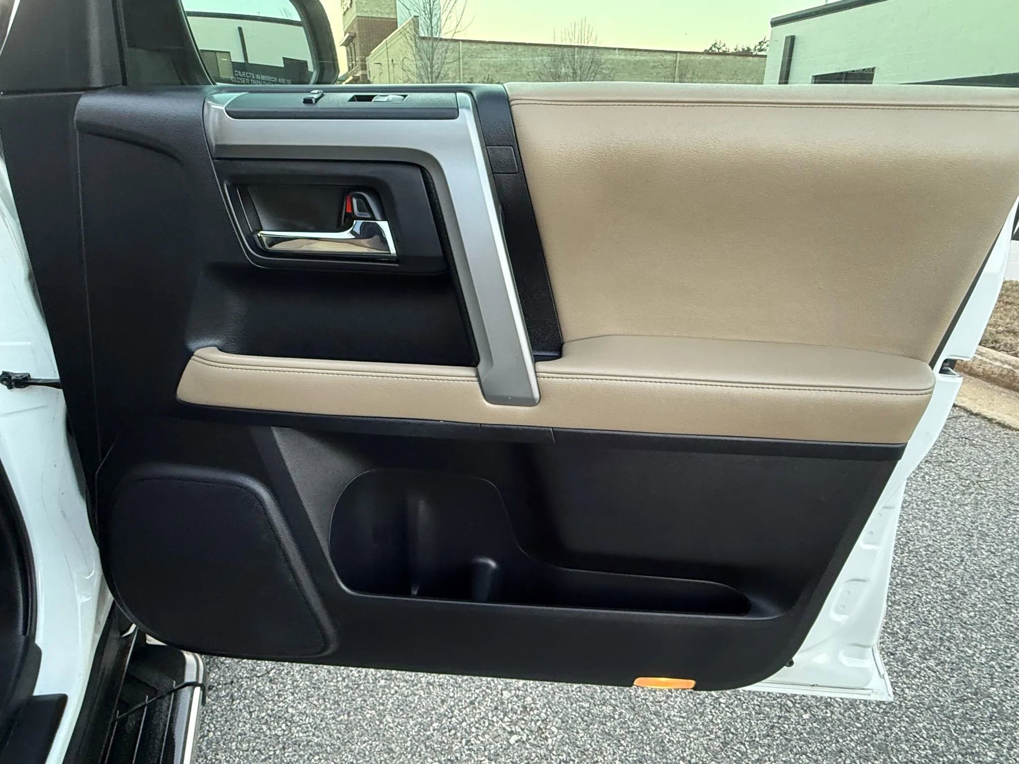 Used 2014 Toyota 4Runner SR5 Premium image 31