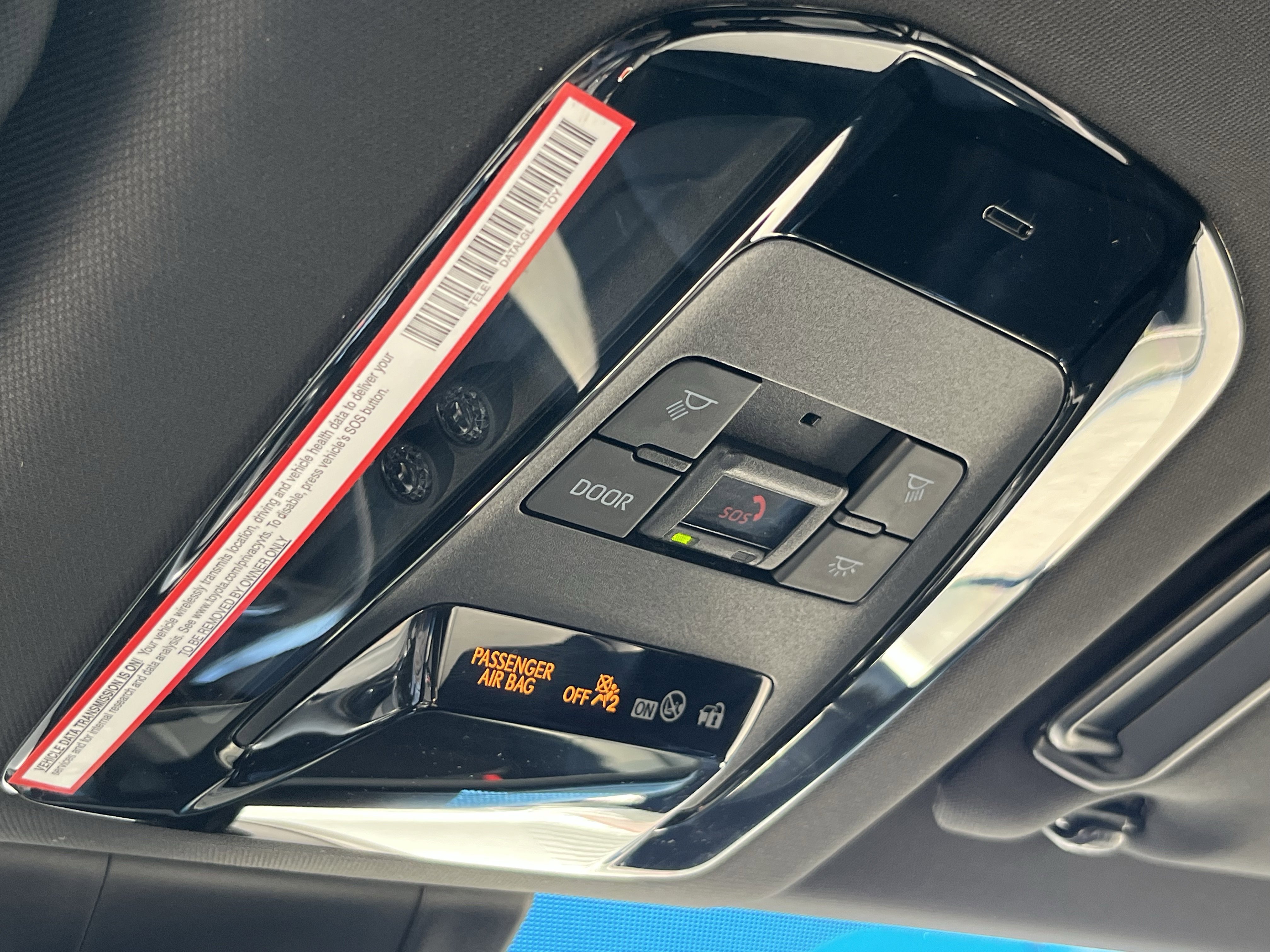 Used 2022 Toyota Venza XLE image 35