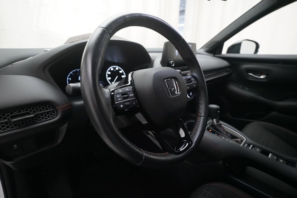 Used 2024 Honda HR-V Sport image 8