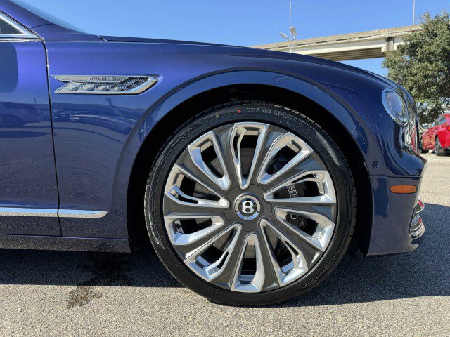 Used 2023 Bentley Flying Spur W12 image 75