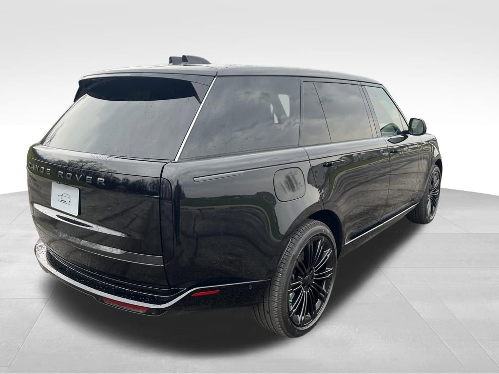 New 2026 Land Rover Range Rover Long Wheelbase SE image 5